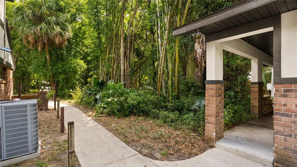 706 S TIMBERLANE DRIVE New Smyrna Beach, FL 32168