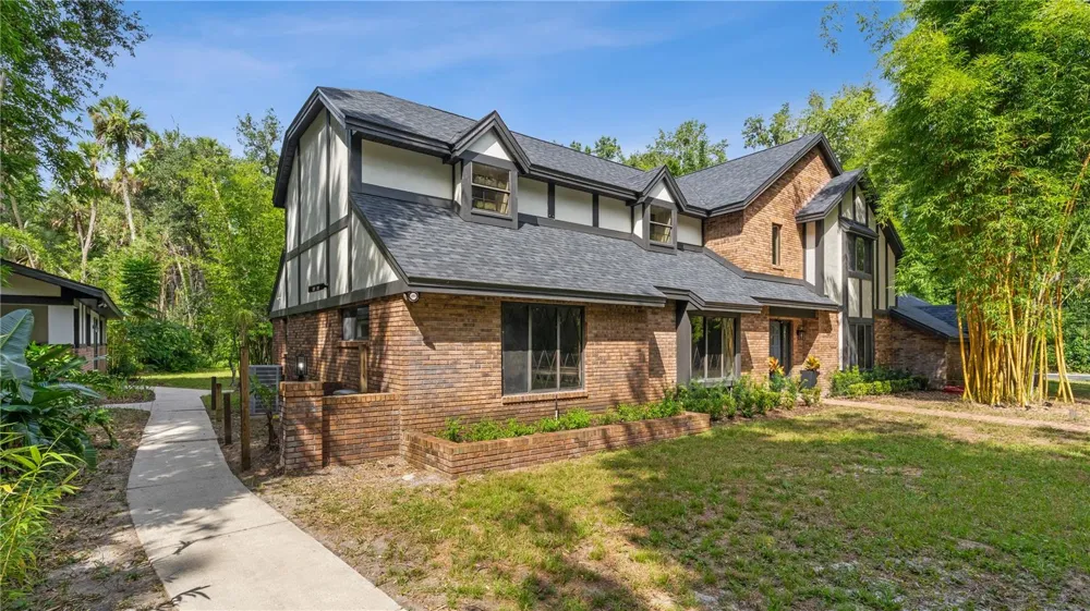 706 S TIMBERLANE DRIVE New Smyrna Beach, FL 32168