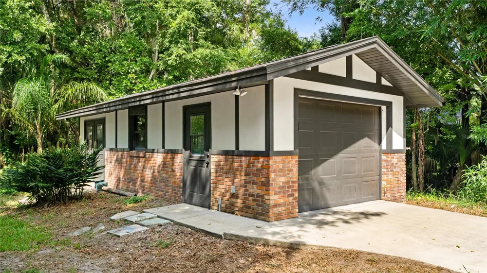 706 S TIMBERLANE DRIVE New Smyrna Beach, FL 32168