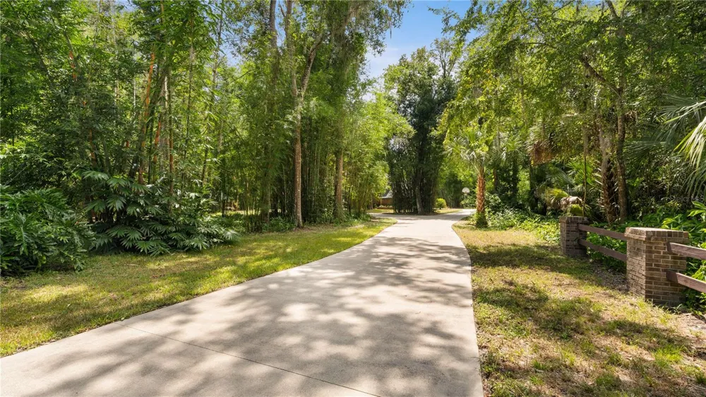 706 S TIMBERLANE DRIVE New Smyrna Beach, FL 32168