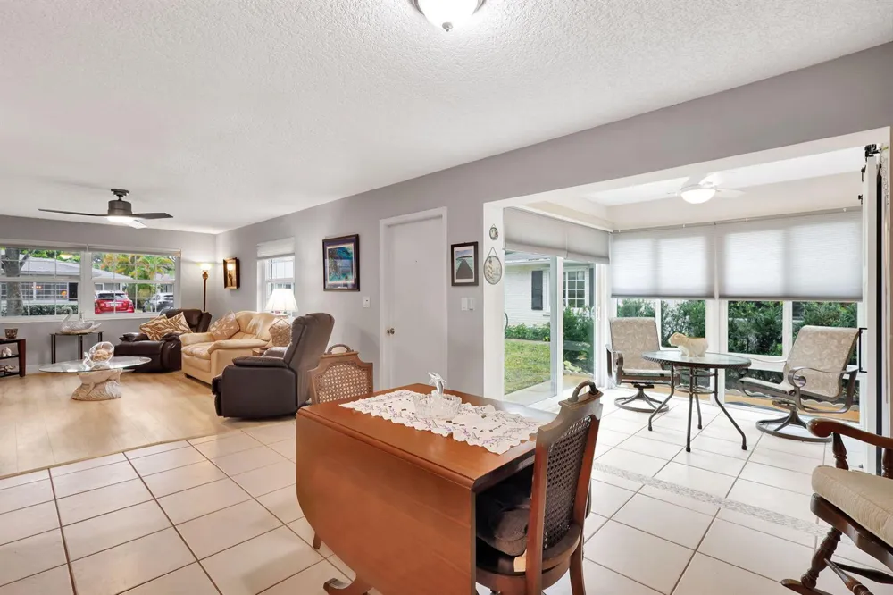 10164 S 45th Way S Boynton Beach, FL 33436