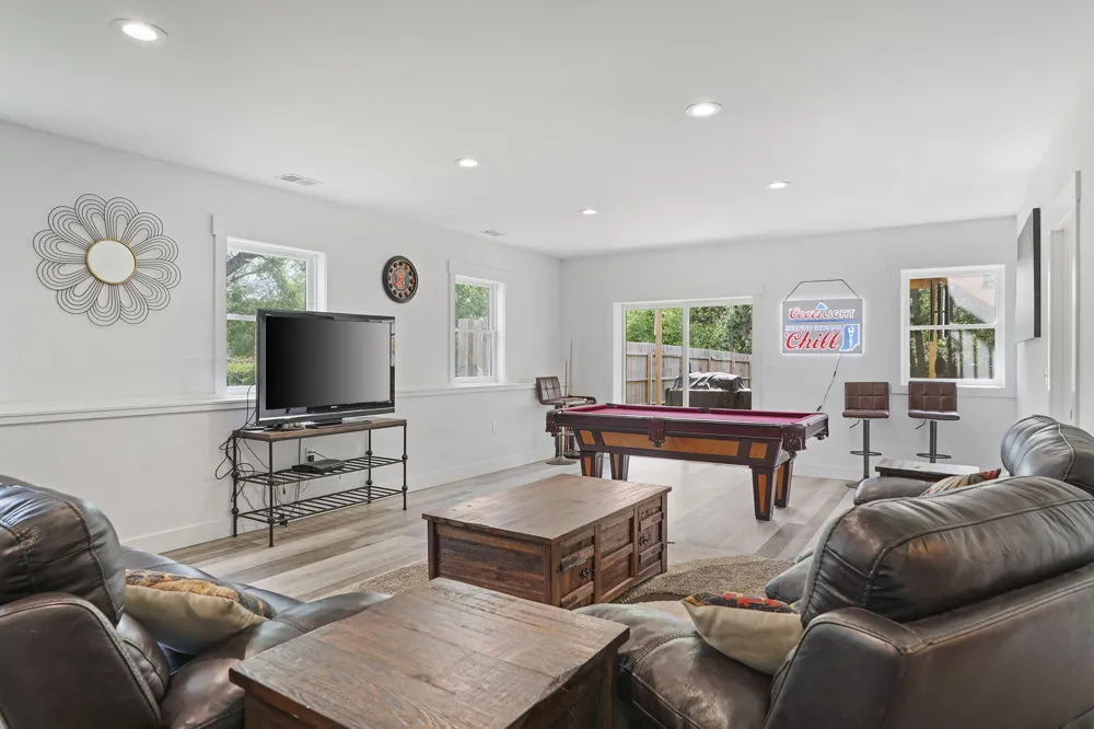 1305 Roosevelt Road Valparaiso, IN 46383