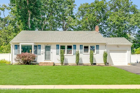 864 Roundtree Drive