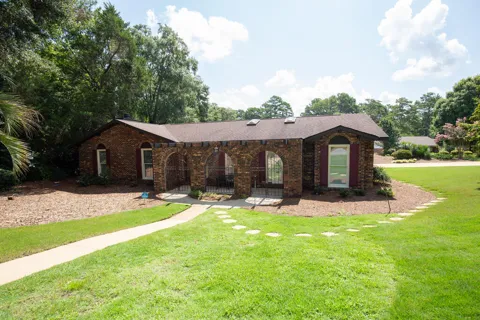 6036 Canterbury Drive