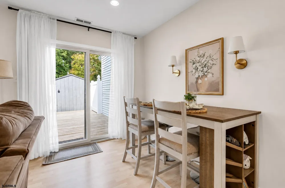 16 Allison Pl Egg Harbor Township, NJ 08234