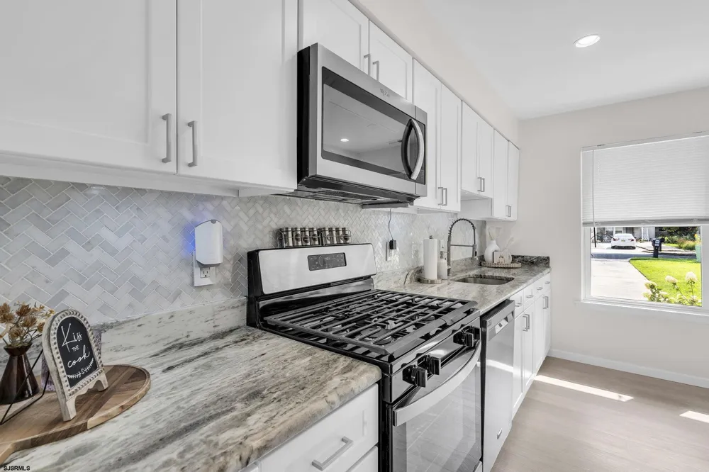 16 Allison Pl Egg Harbor Township, NJ 08234
