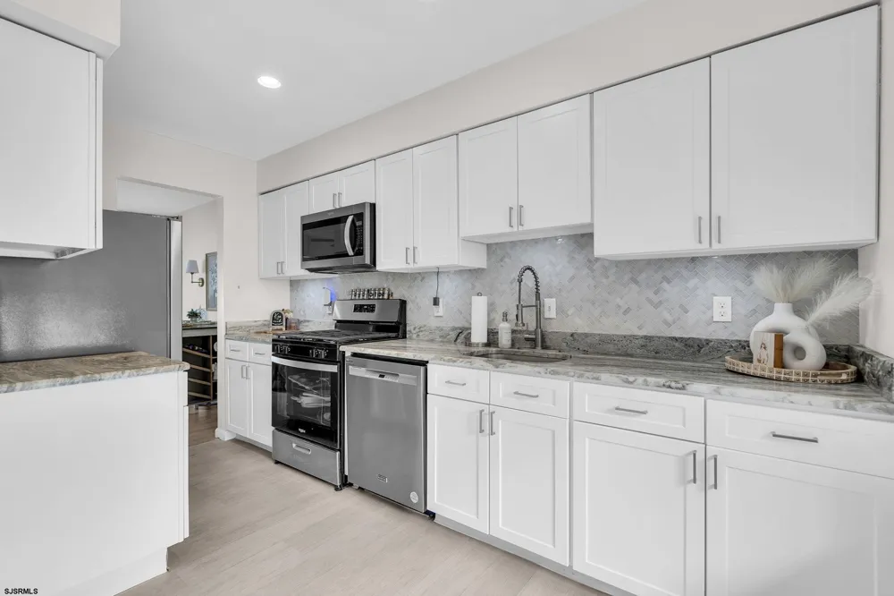 16 Allison Pl Egg Harbor Township, NJ 08234