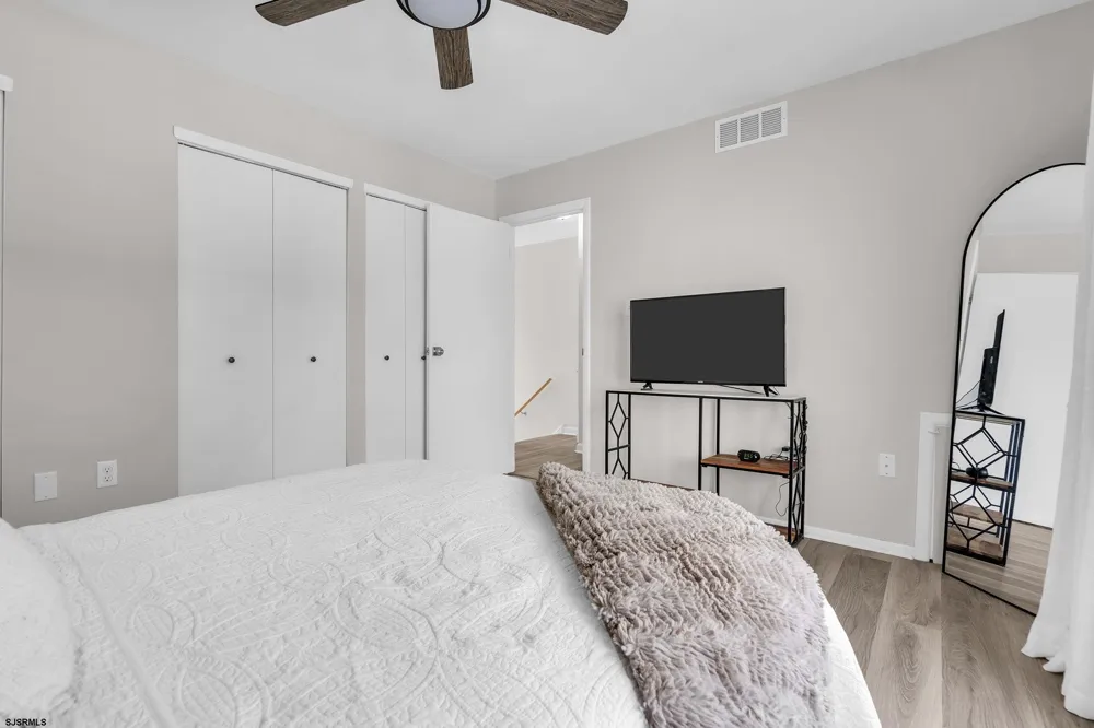 16 Allison Pl Egg Harbor Township, NJ 08234