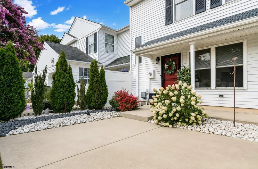 16 Allison Pl Egg Harbor Township, NJ 08234