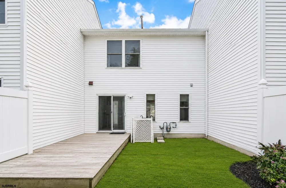 16 Allison Pl Egg Harbor Township, NJ 08234