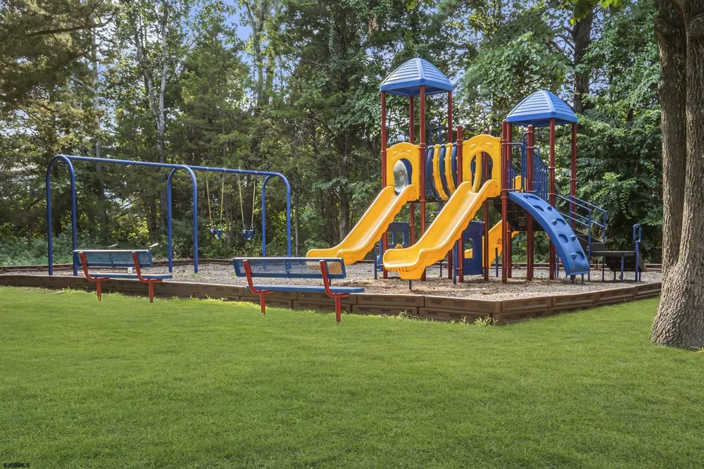 16 Allison Pl Egg Harbor Township, NJ 08234