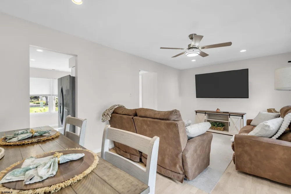 16 Allison Pl Egg Harbor Township, NJ 08234