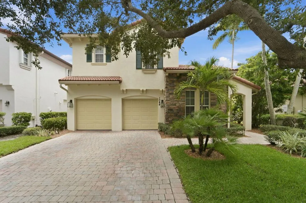 1044 Vintner Boulevard Palm Beach Gardens, FL 33410