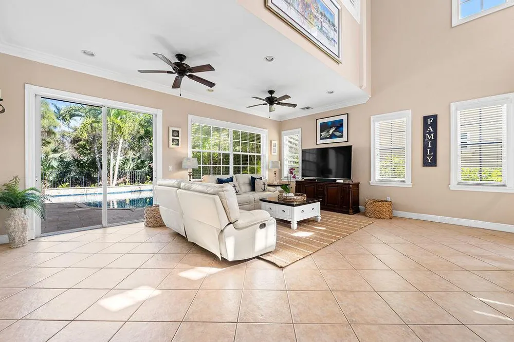 1044 Vintner Boulevard Palm Beach Gardens, FL 33410