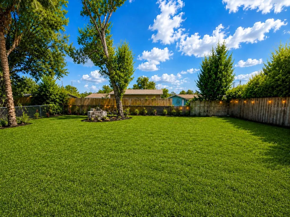 2318 E 111TH AVE Tampa, FL 33612
