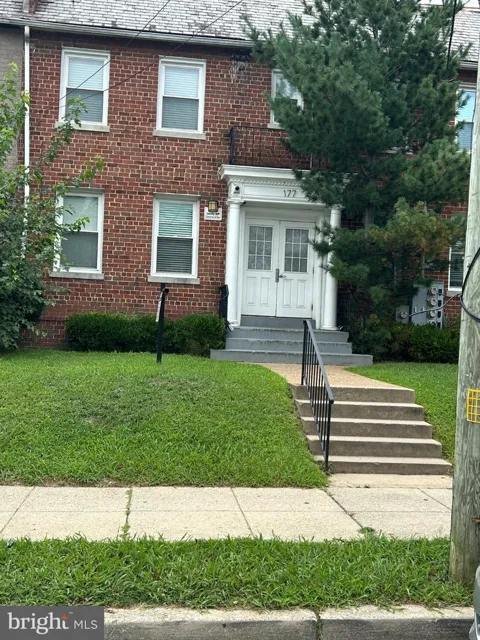 177 36TH STREET NE #3
