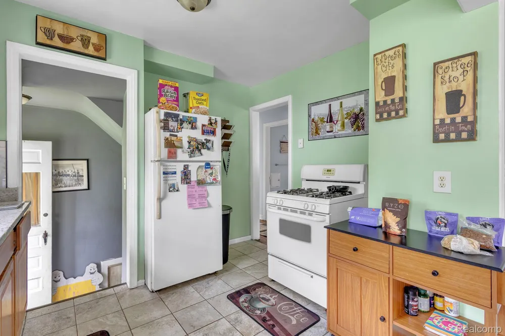 1520 Michigan Boulevard Lincoln Park City, MI 48146