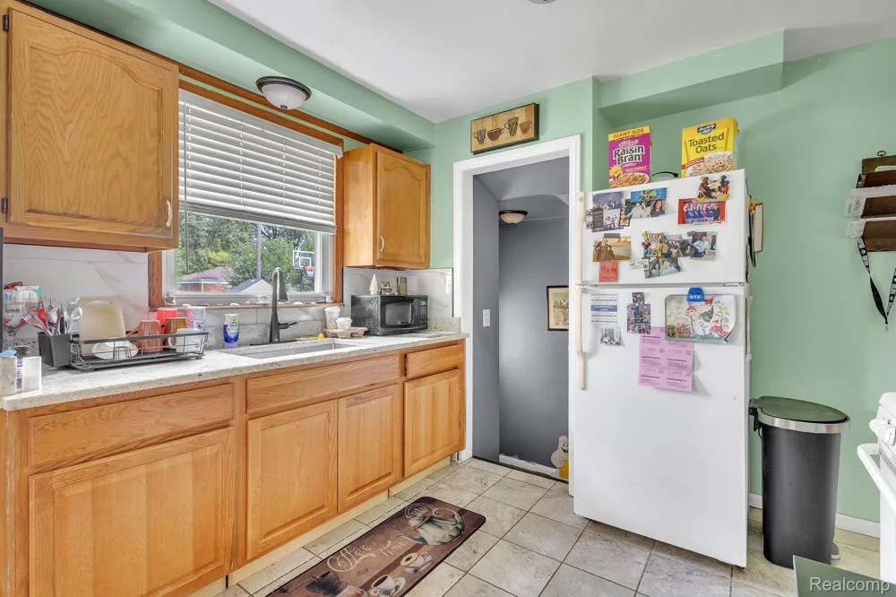 1520 Michigan Boulevard Lincoln Park City, MI 48146