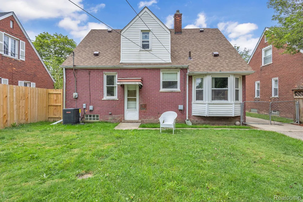 1520 Michigan Boulevard Lincoln Park City, MI 48146