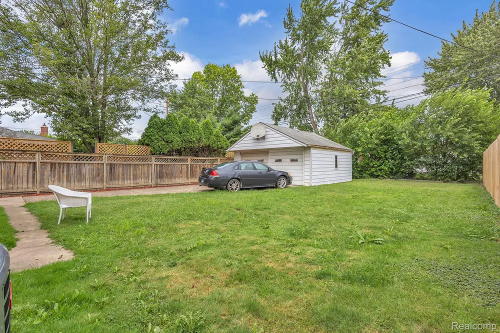 1520 Michigan Boulevard Lincoln Park City, MI 48146