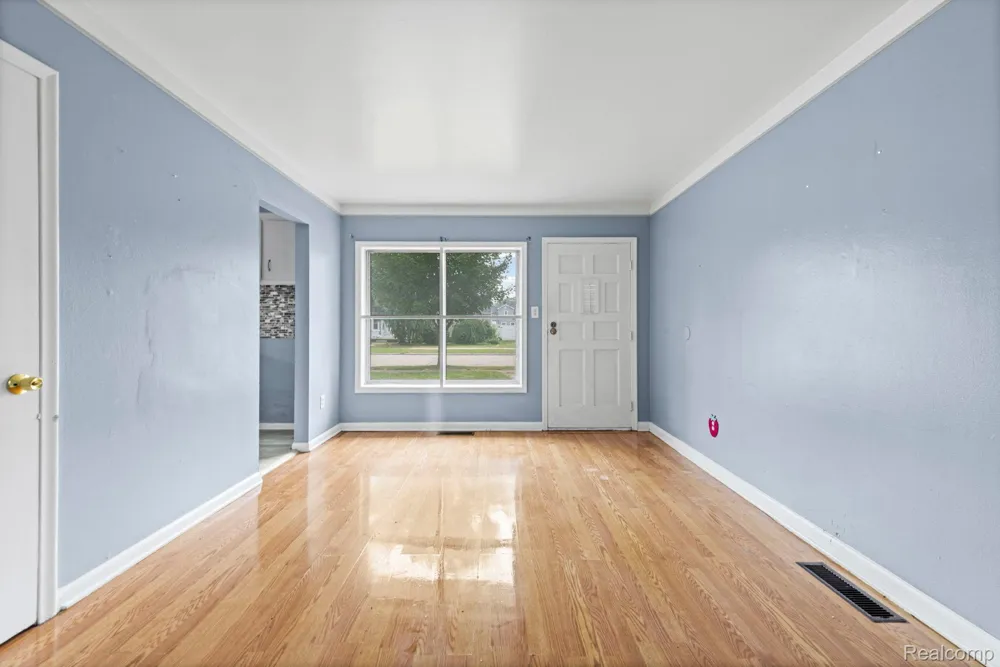 14466 Irene Street Southgate City, MI 48195