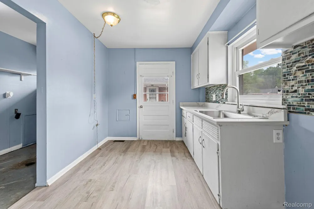 14466 Irene Street Southgate City, MI 48195