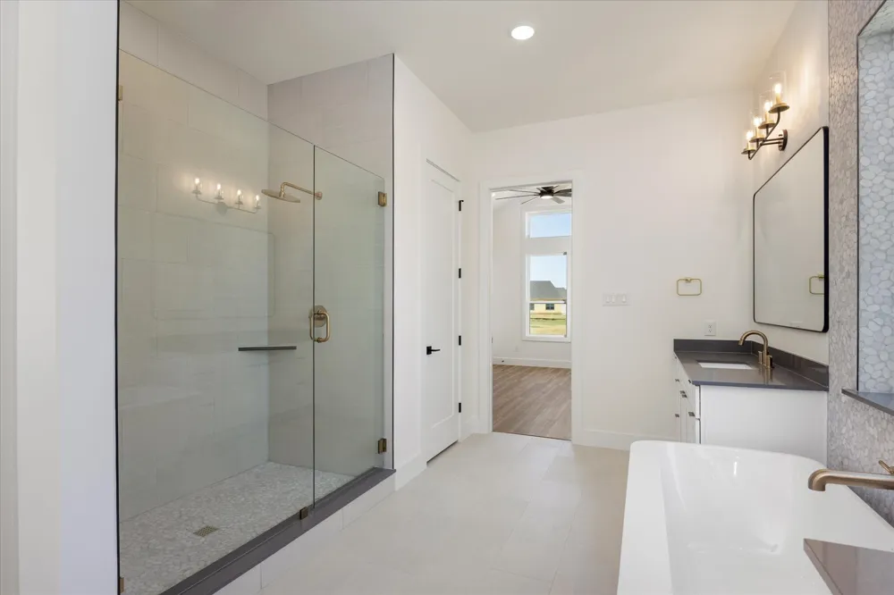 2119 Middlewood Circle Granbury, TX 76049