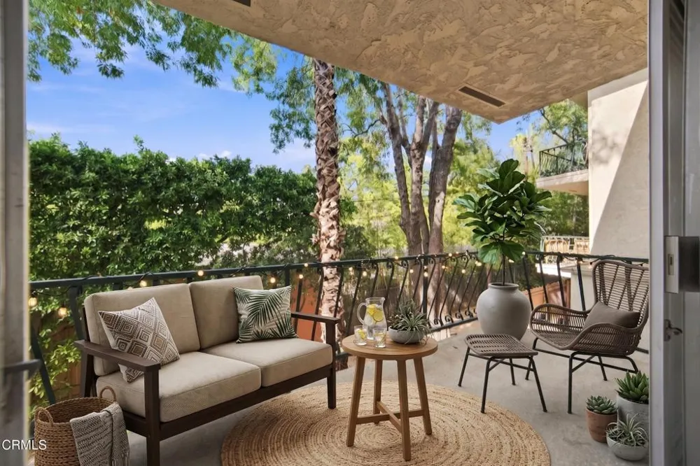 420 S Madison Avenue #204 Pasadena, CA 91101