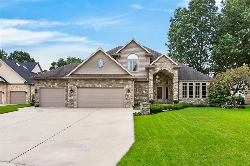 1362 Stonecreek Court St. Joseph, MI 49085