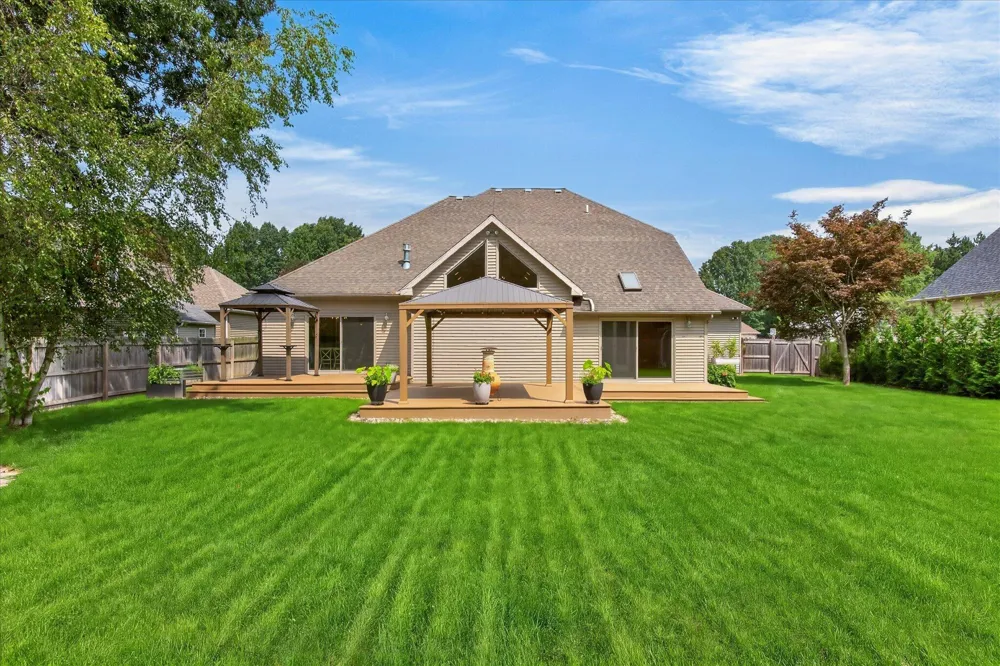 1362 Stonecreek Court St. Joseph, MI 49085