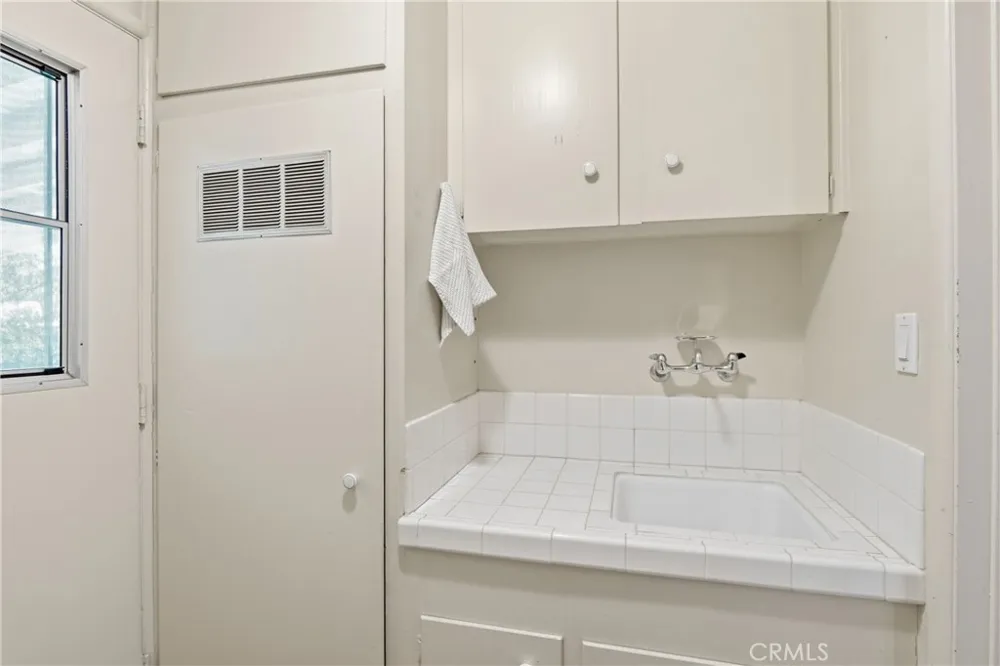 942 Wanda Orange, CA 92867