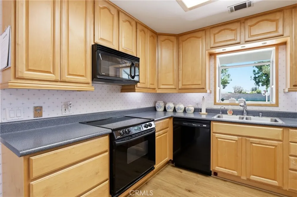 942 Wanda Orange, CA 92867