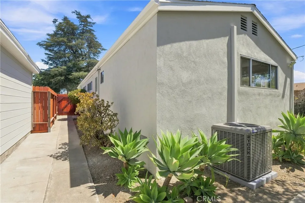 942 Wanda Orange, CA 92867