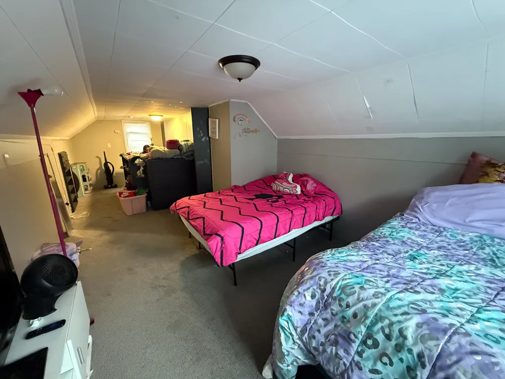 6464 Weddel Street Taylor, MI 48180