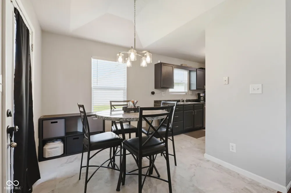7358 S Millikan Court Nineveh, IN 46164