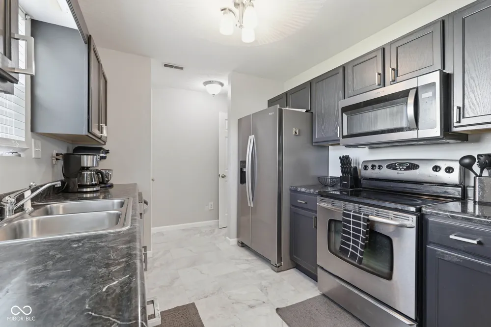 7358 S Millikan Court Nineveh, IN 46164