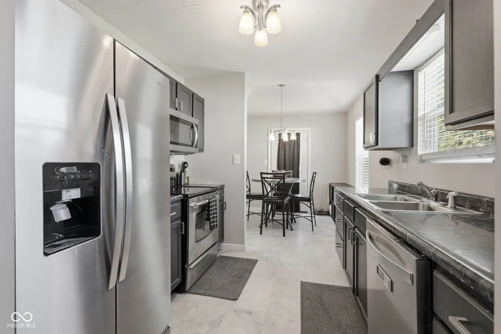 7358 S Millikan Court Nineveh, IN 46164
