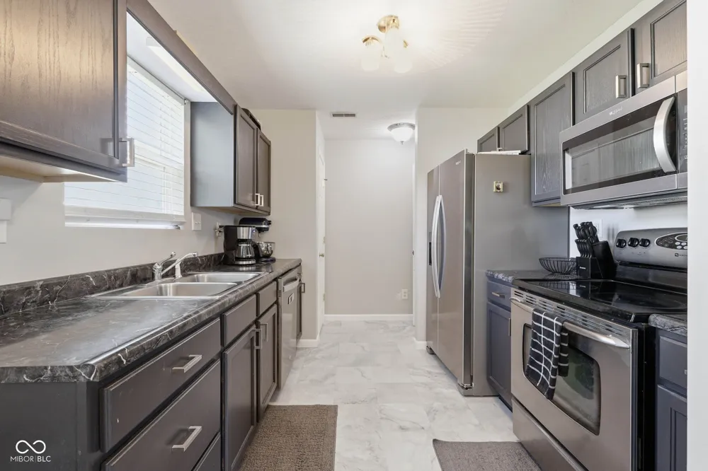 7358 S Millikan Court Nineveh, IN 46164