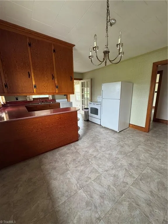 1100 Ben Smith Road Siler City, NC 27344