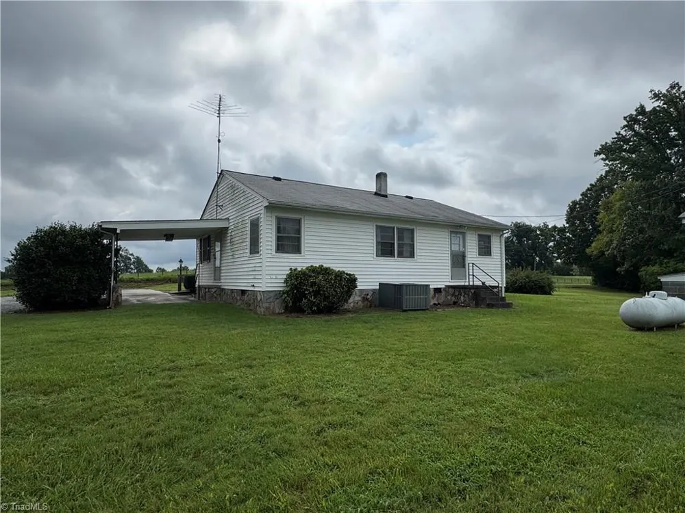 1100 Ben Smith Road Siler City, NC 27344