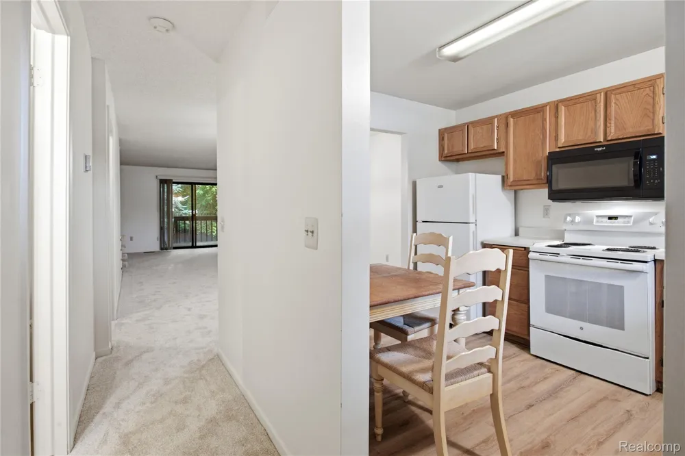35893 Castlewood Court Westland City, MI 48185