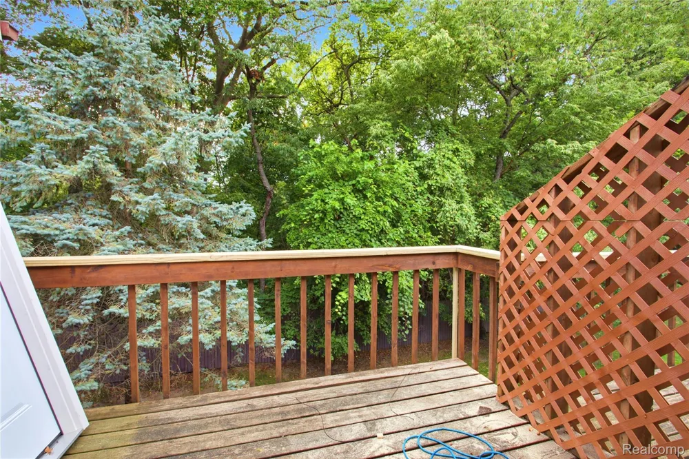 35893 Castlewood Court Westland City, MI 48185