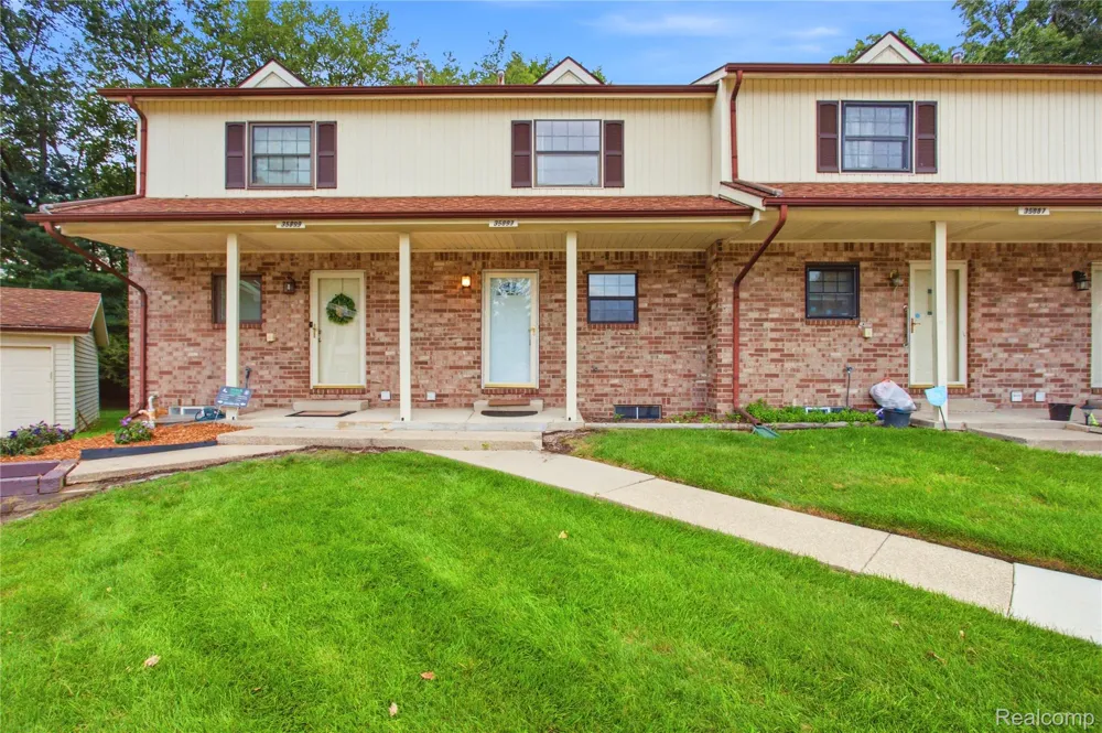 35893 Castlewood Court Westland City, MI 48185