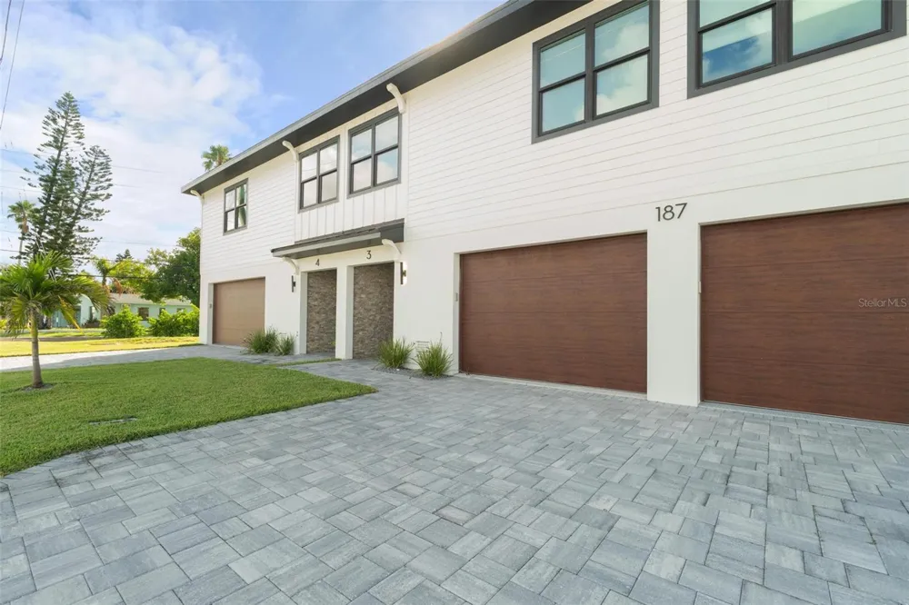 187 145TH AVENUE E #3 Madeira Beach, FL 33708