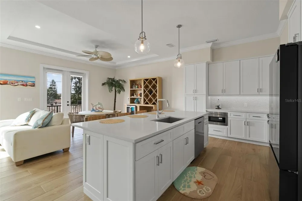 187 145TH AVENUE E #3 Madeira Beach, FL 33708