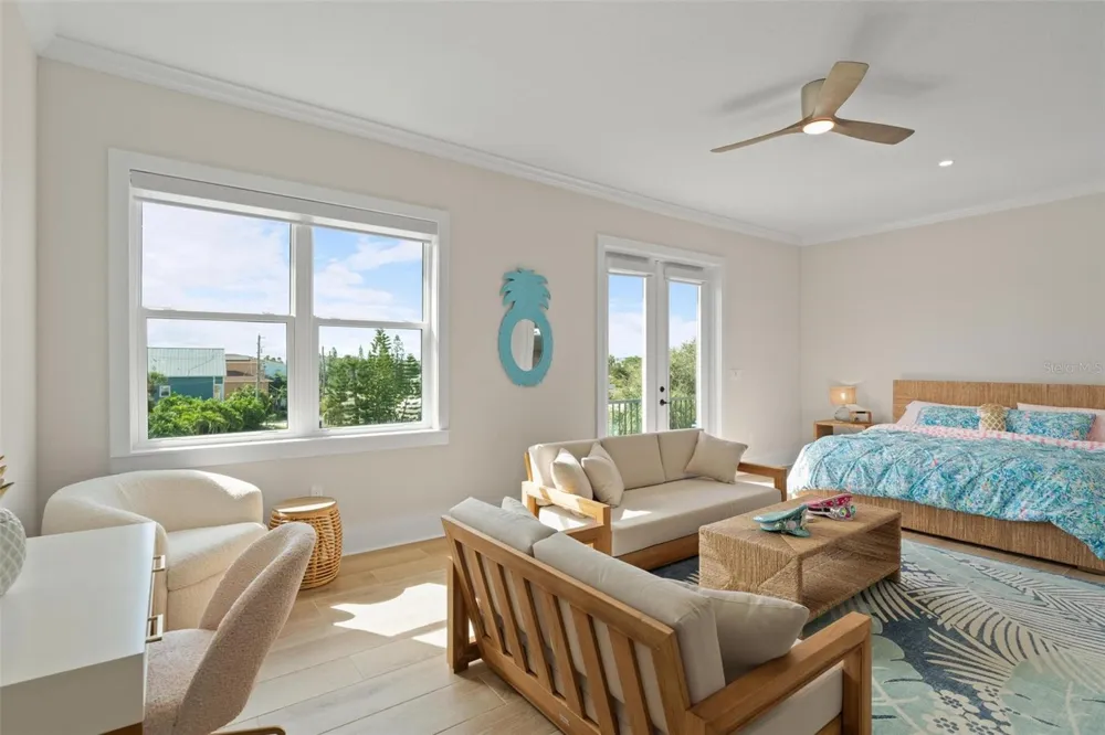 187 145TH AVENUE E #3 Madeira Beach, FL 33708