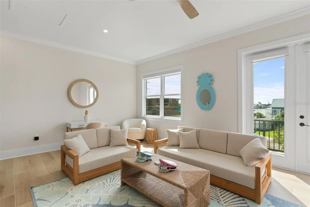 187 145TH AVENUE E #3 Madeira Beach, FL 33708