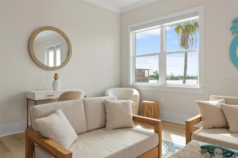 187 145TH AVENUE E #3 Madeira Beach, FL 33708