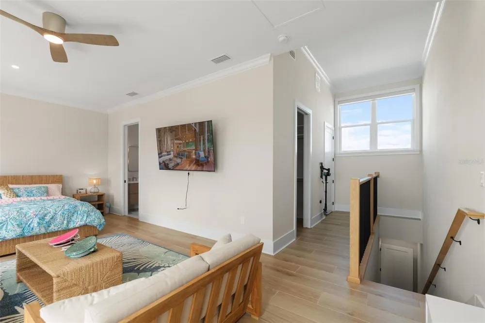 187 145TH AVENUE E #3 Madeira Beach, FL 33708