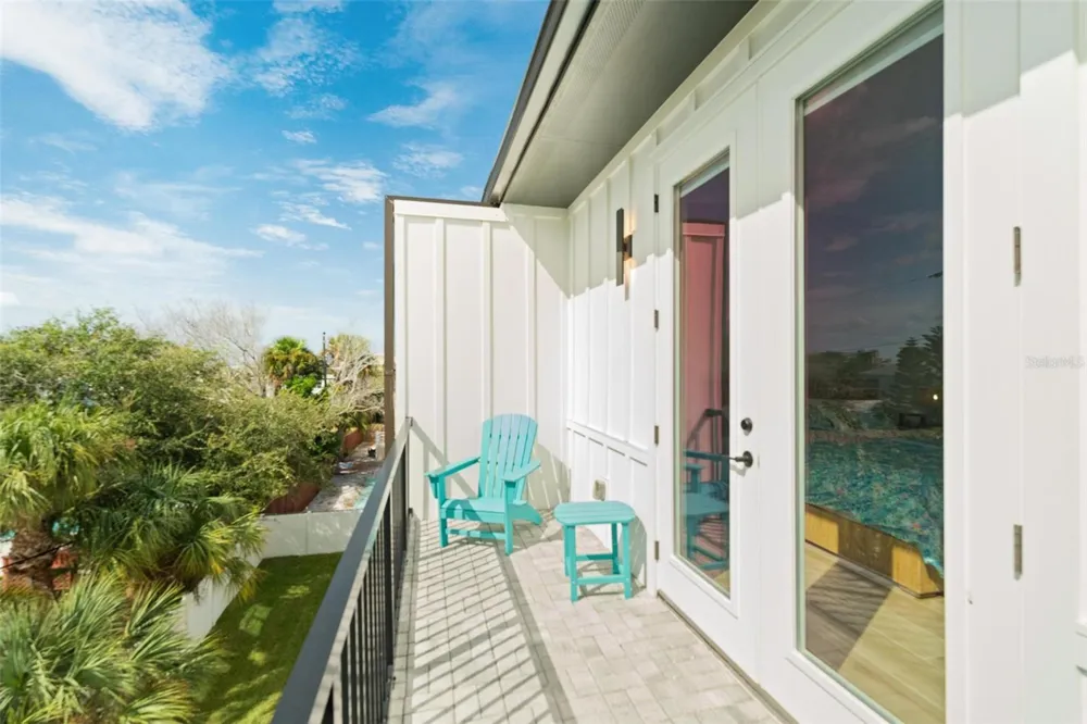 187 145TH AVENUE E #3 Madeira Beach, FL 33708